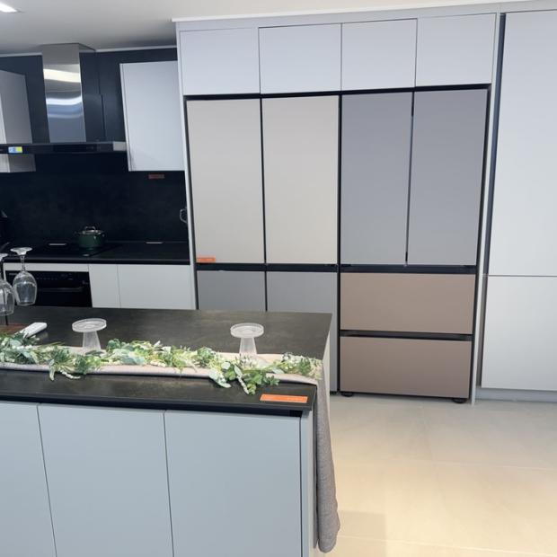 유니트-주방, 아일랜드식탁